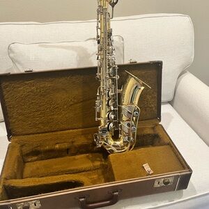 Yamaha YAS 21 gold saxophone